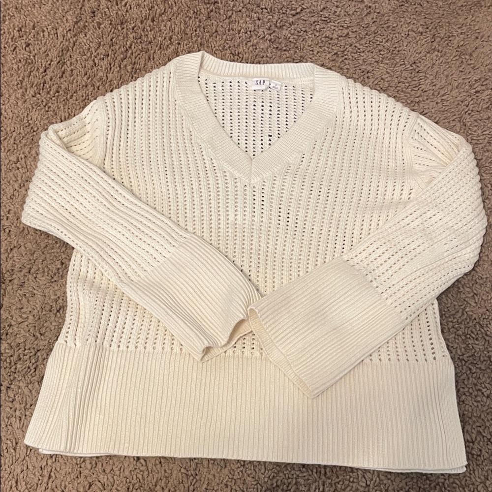 GAP Ivory V-Neck Sweater